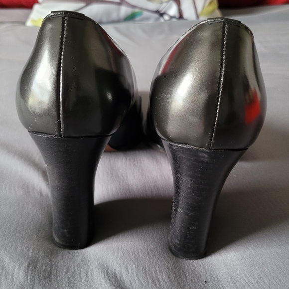 Ann Taylor Pumps - Pearly Black, Sz 8M - Picture 6 of 11